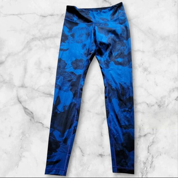 Lululemon Size 6 Blue Floral Wunder Under Leggings - Picture 1 of 3